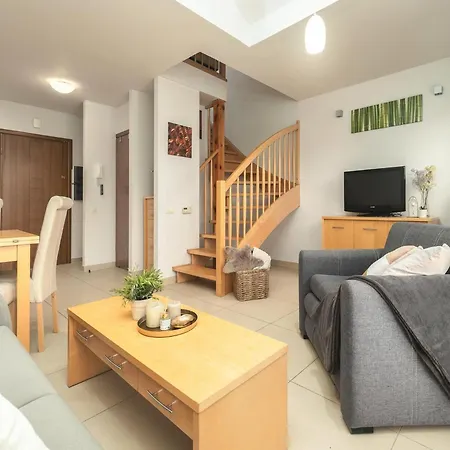 In By Baltic Sea Реваль